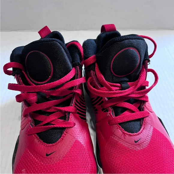 Nike Team Hustle D9 Basketball Sneakers Red & Black - Picture 7 of 10